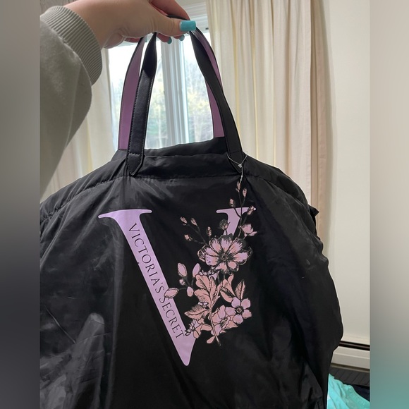 Victorious Secret Bag - Picture 2 of 2